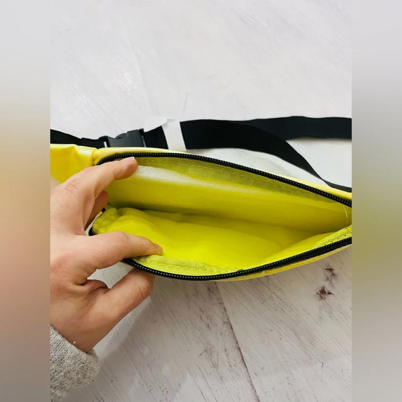 Free People Movement Reflective Sling in Yellow NWOT $60 - Picture 4 of 9